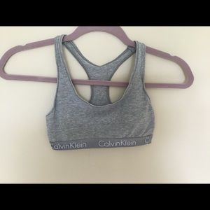 Sports bra